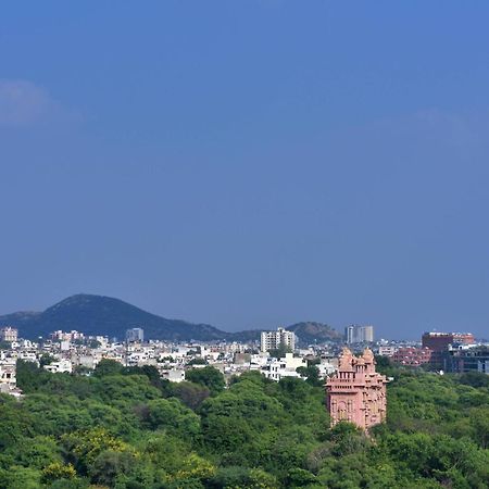 Jaipur Marriott Hotel Buitenkant foto View of the city