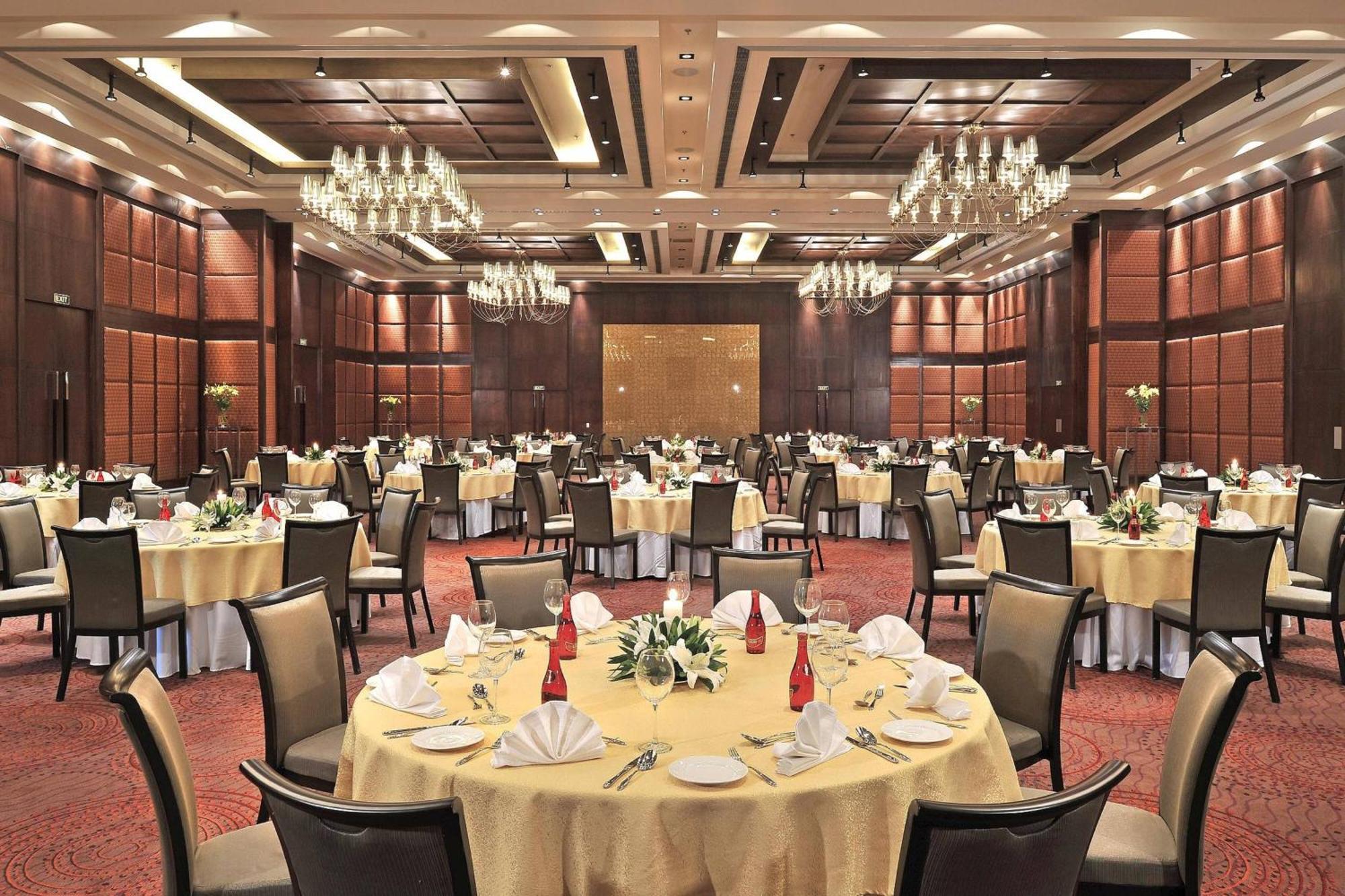 Jaipur Marriott Hotel Buitenkant foto The Grand Ballroom